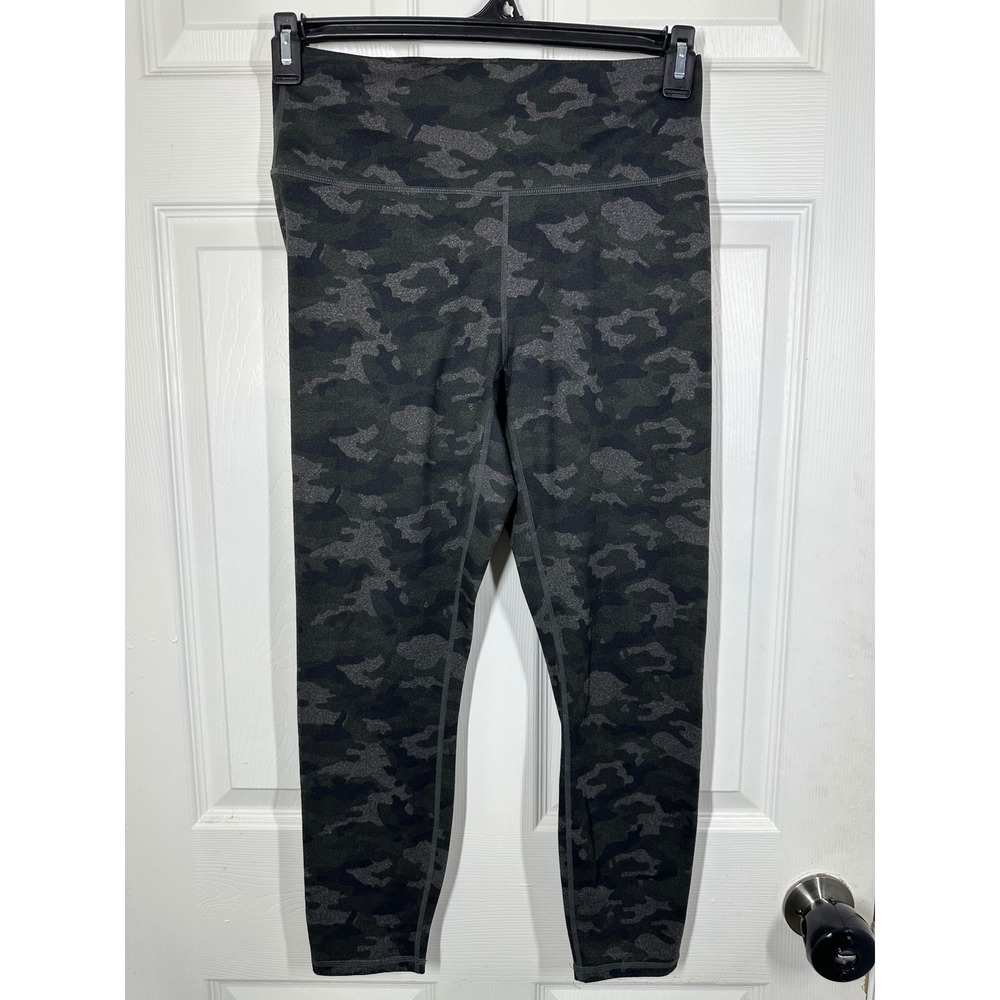Fabletics Leggings Womens M Grey‎ Camo High Waisted Activewear 7/8 Length Yoga